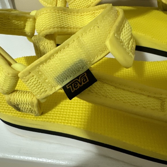 Teva Flatform Universal Mesh Print Limelight yellow platform sandals size 9 - Picture 2 of 8
